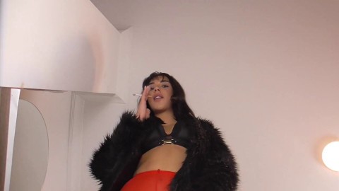Boot Fur Bitch Spitting Ashtray And Stomping Pulsing Pussy