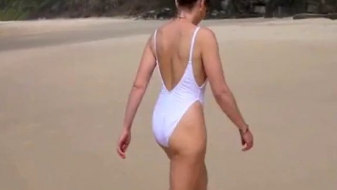 Sunbathing MILF Amateur Video