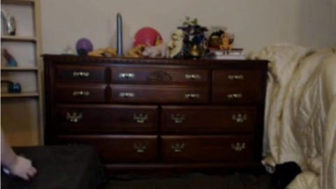 Sam's Solo Redhead Pussy Play