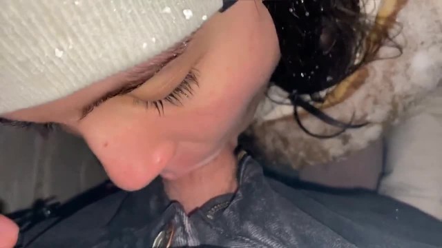 Public Winter Street Blowjob From a Stranger