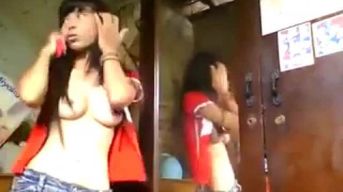 Hot Indonesian Babe Dancing