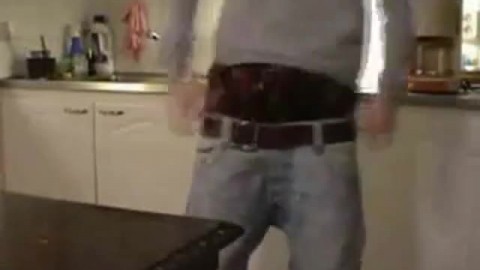 Twink Sagger Shoots a Load on the Table
