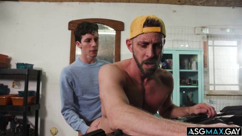 Johnny Fords bareback sex with stepsons buddy Cristiano