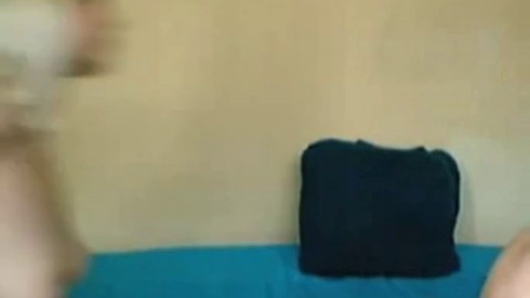 Petite amie baisee - Amateur Facial sur Webcam