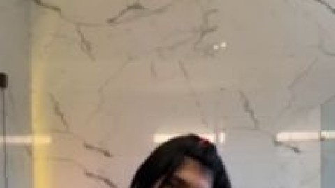 mia khalifa towel tease free p site