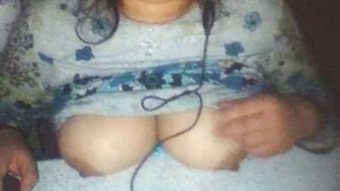 Big-Titted Chinese MILF on Webcam