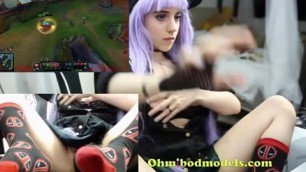 GamerGirl Plays League of Legends With a Vibrator in Her Puss girls may cock