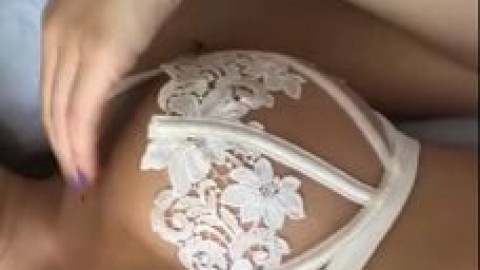 xoaeriel onlyfans white bra xhumster