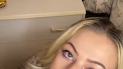 sexy british babe amirah news sites