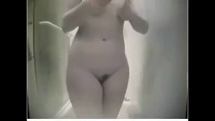 Home video My sexy mom shaving her pussy
