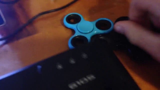 Fidget Spinner Amateur Porn Ironduck2015 PeekVids